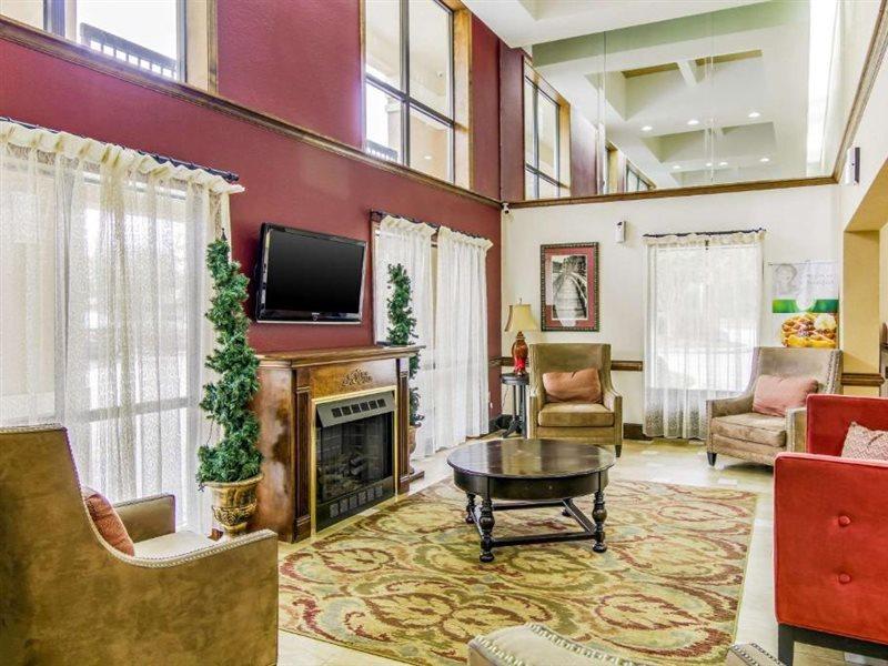 Quality Inn & Suites Atlanta Stone Mountain Ngoại thất bức ảnh